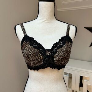 Whimsy by Lunaire Leopard Print Bra with Black Lace Trim. Size 34DD.